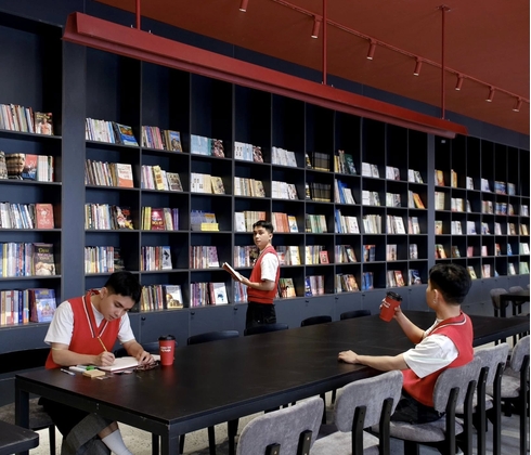 Quán Cà Phê - Contrast Vũ Tông Phan