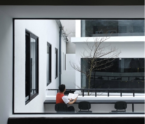 Quán Cà Phê - Contrast Vũ Tông Phan